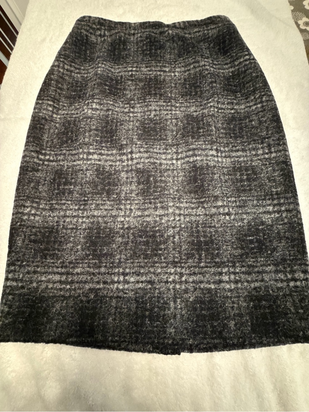Banana Republic Wool Charcoal Gray Plaid Pencil Skirt Size 8